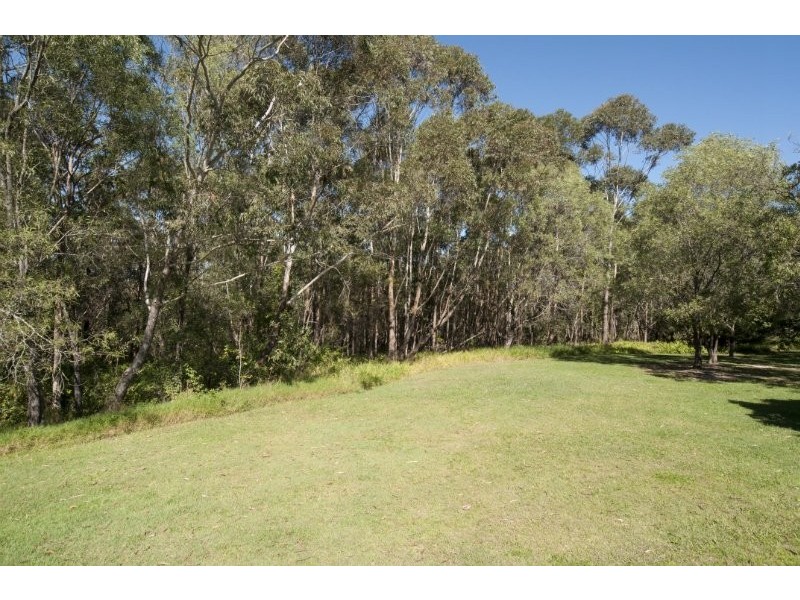 19 Clubhouse Drive, Arundel QLD 4214