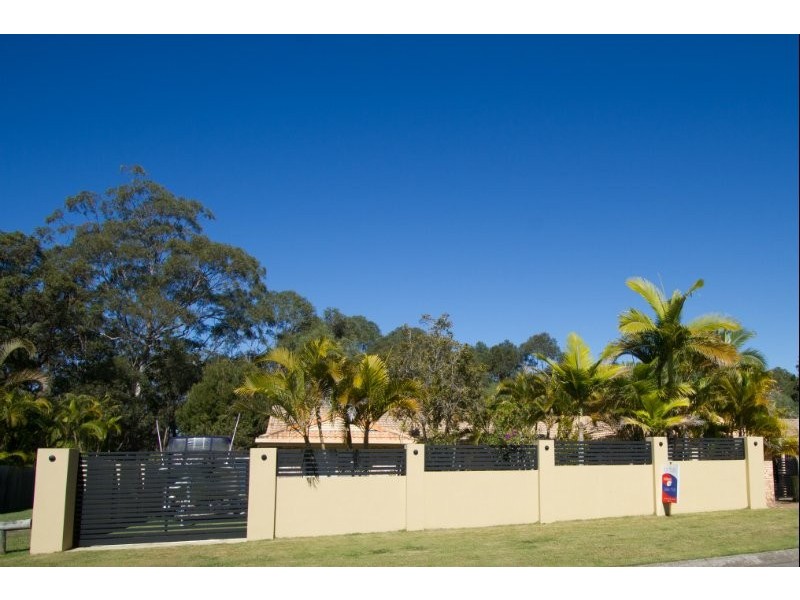 19 Clubhouse Drive, Arundel QLD 4214