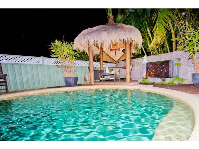 19 Clubhouse Drive, Arundel QLD 4214