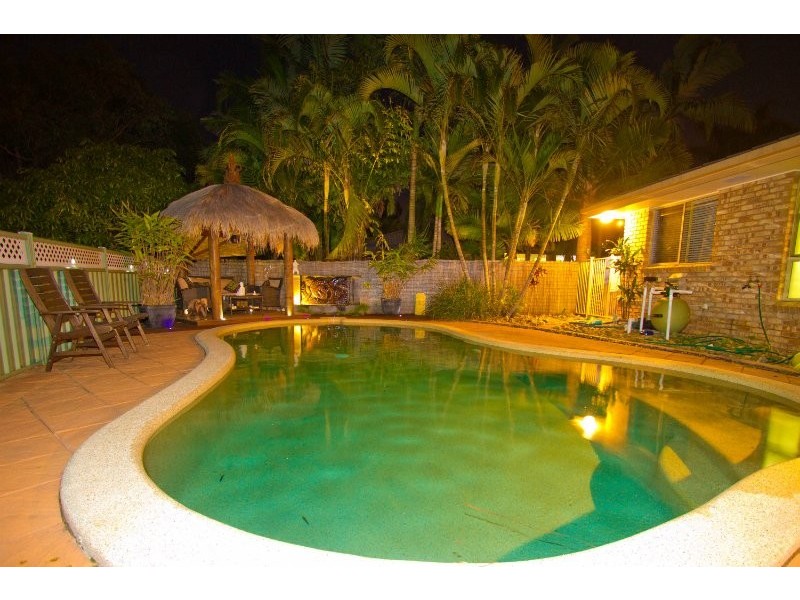 19 Clubhouse Drive, Arundel QLD 4214