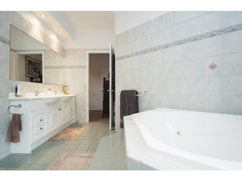 65 Inverness Way, Parkwood QLD 4214