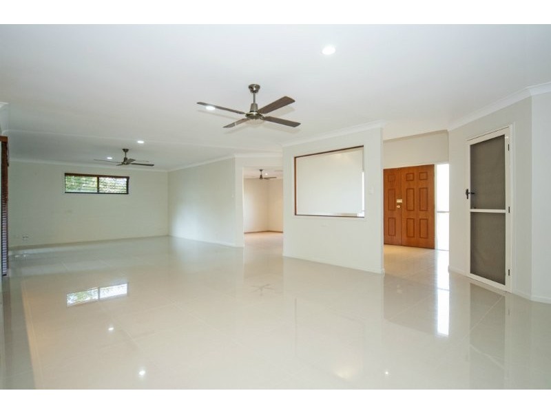 26 Petworth Court, Arundel QLD 4214