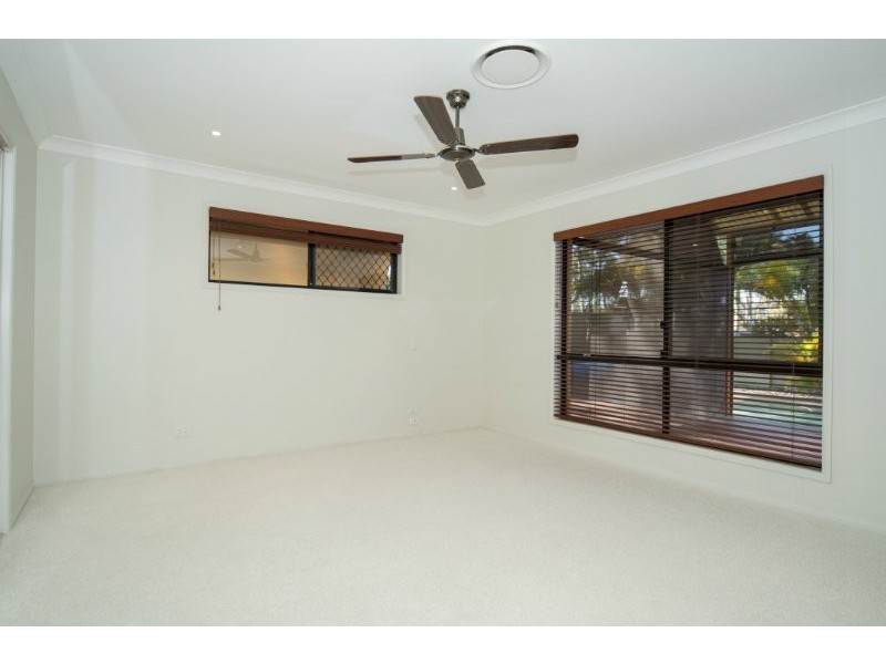 26 Petworth Court, Arundel QLD 4214