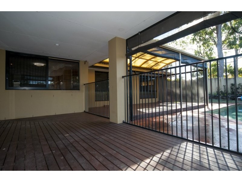 26 Petworth Court, Arundel QLD 4214