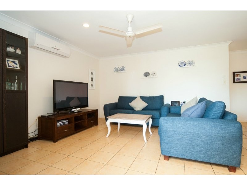 2 Kite Street, Arundel QLD 4214