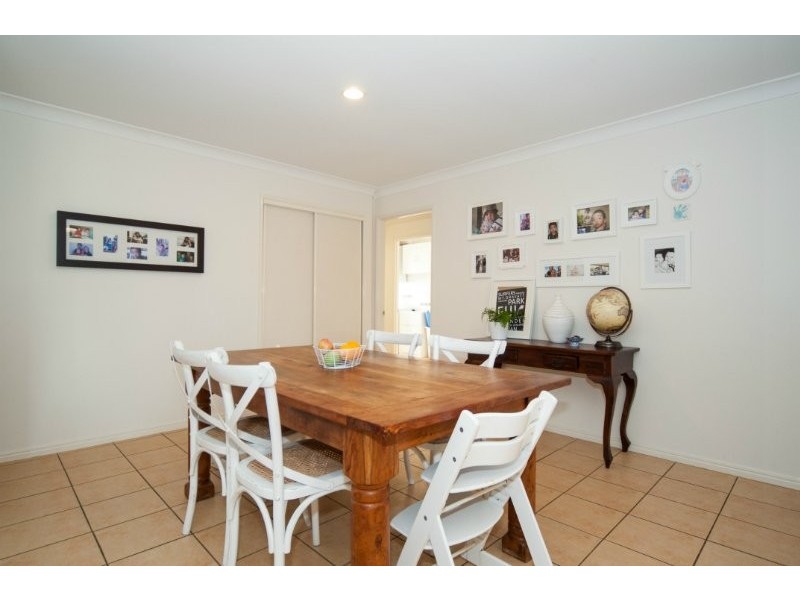 2 Kite Street, Arundel QLD 4214