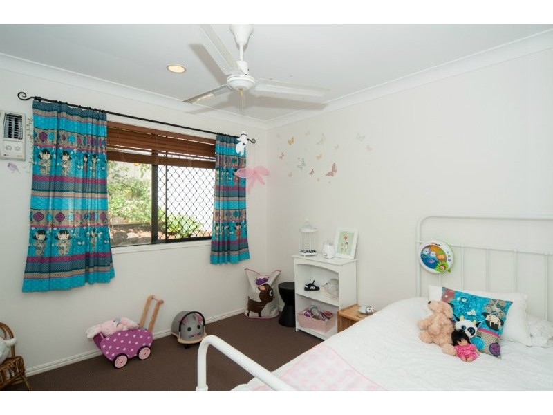 2 Kite Street, Arundel QLD 4214