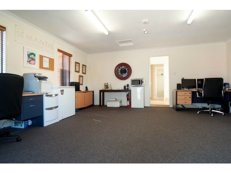 2 Kite Street, Arundel QLD 4214