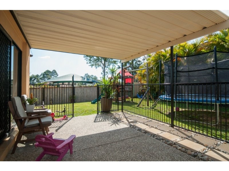 2 Kite Street, Arundel QLD 4214