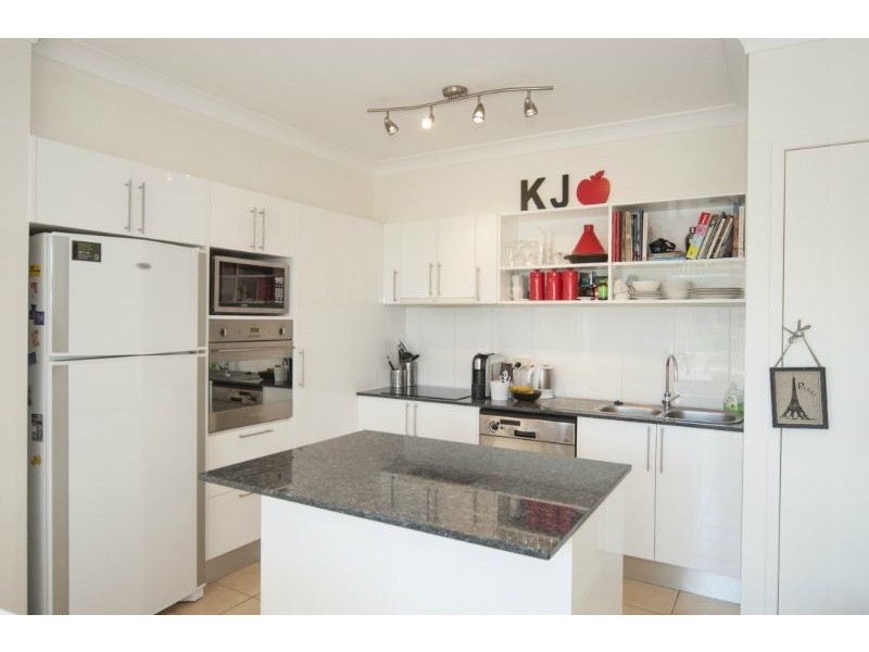 11/18 Parker Street, Labrador QLD 4215