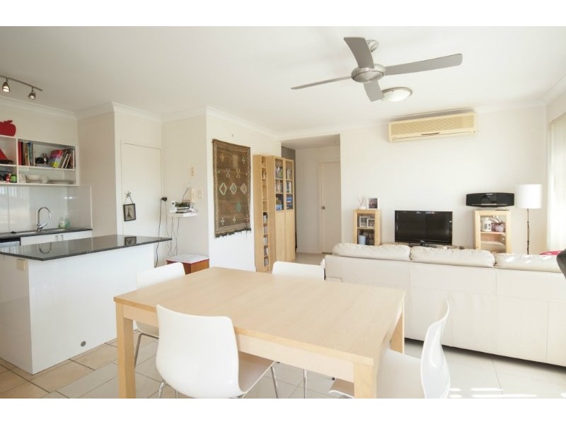 11/18 Parker Street, Labrador QLD 4215