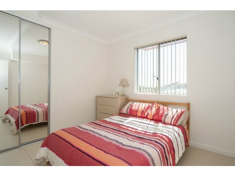 11/18 Parker Street, Labrador QLD 4215