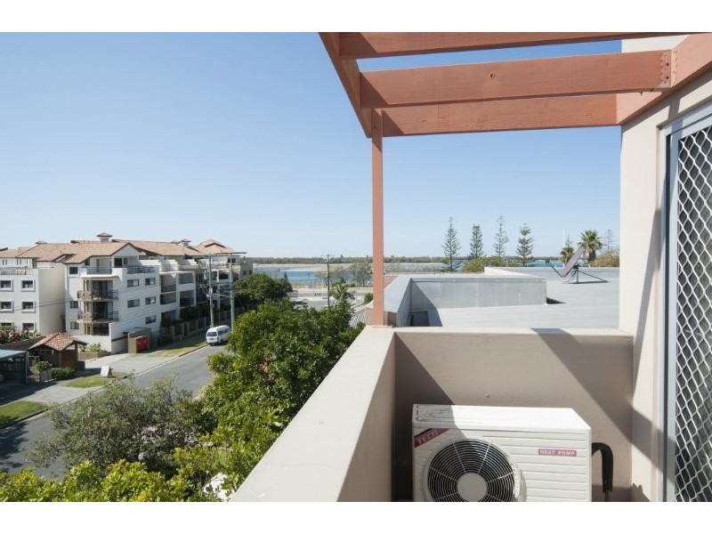 11/18 Parker Street, Labrador QLD 4215