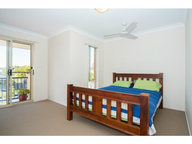 89 Crestwood Drive, Molendinar QLD 4214
