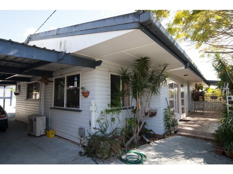 3 Schilling Avenue, Southport QLD 4215