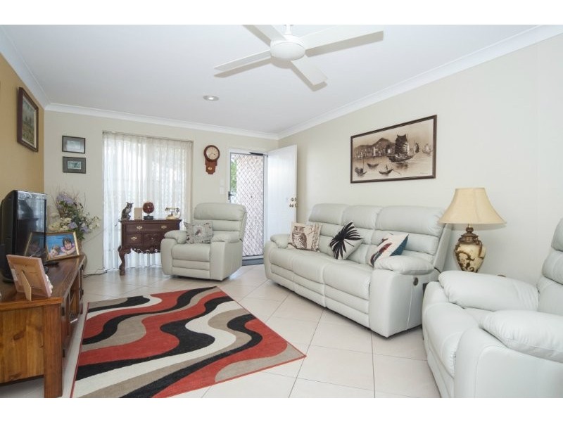 2/19 Liam Court, Labrador QLD 4215