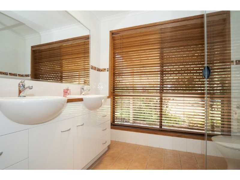 7 Uplands Drive, Parkwood QLD 4214