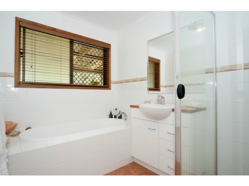 7 Uplands Drive, Parkwood QLD 4214