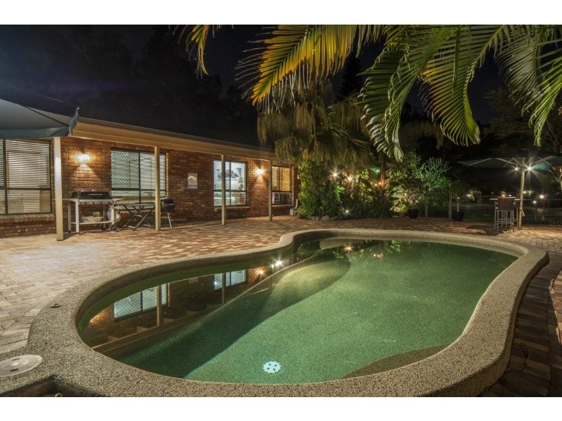 7 Uplands Drive, Parkwood QLD 4214