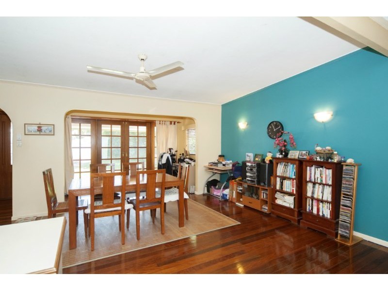 7 The Glen, Southport QLD 4215