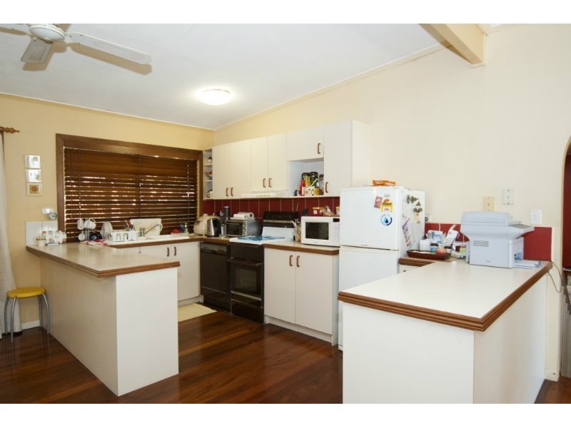 7 The Glen, Southport QLD 4215