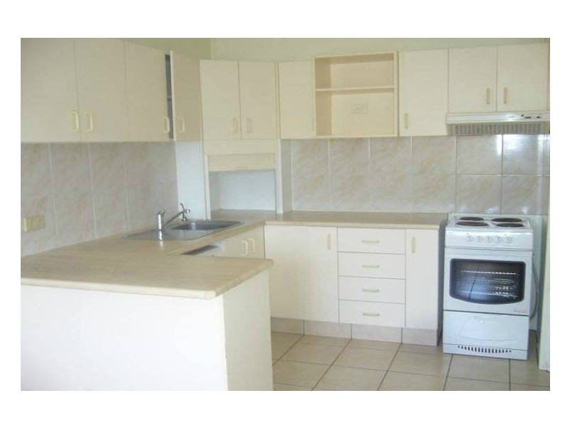 48 Dandar Drive, Southport QLD 4215