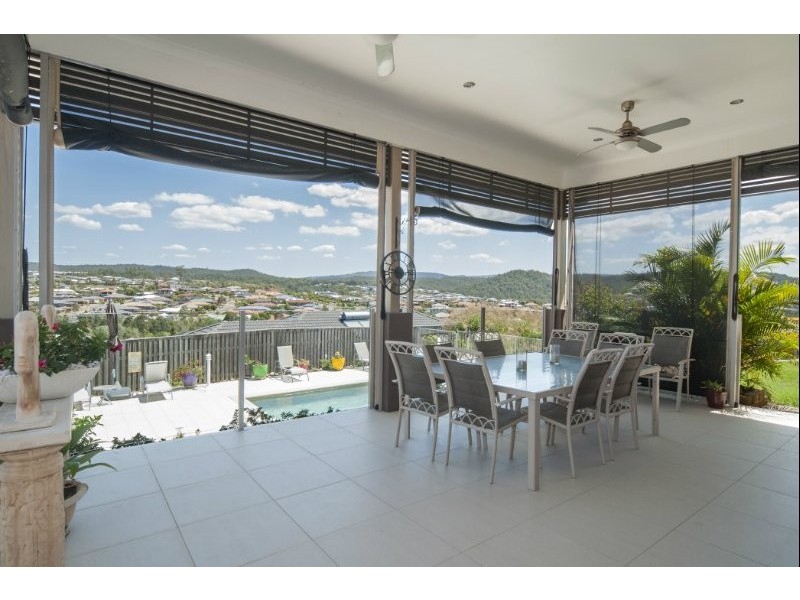 13 Minyon Court, Pacific Pines QLD 4211