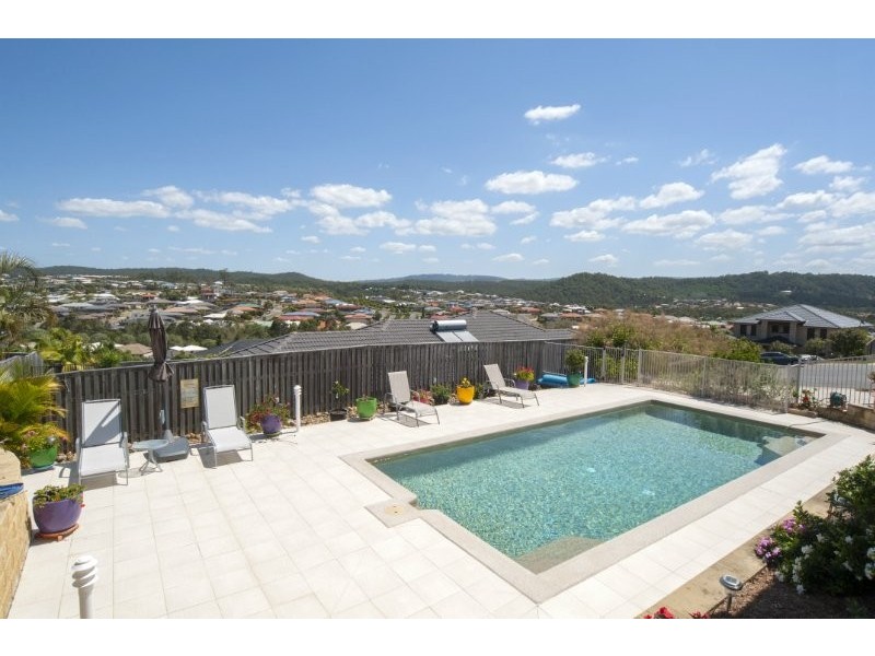 13 Minyon Court, Pacific Pines QLD 4211