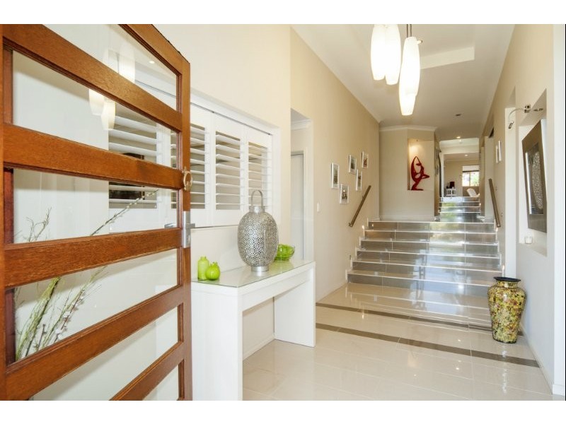 13 Minyon Court, Pacific Pines QLD 4211