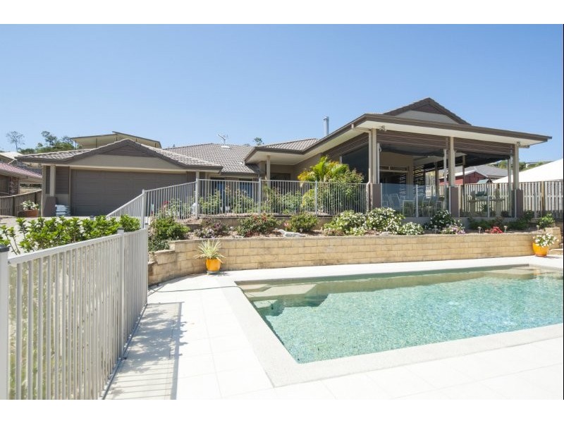 13 Minyon Court, Pacific Pines QLD 4211