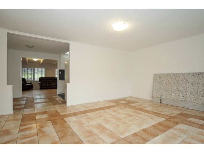 14 Patura Drive, Ashmore QLD 4214