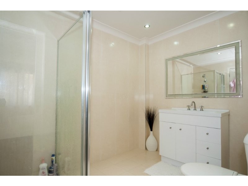 26/81 Olsen Avenue, Labrador QLD 4215