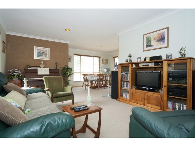 2 Wardley Drive, Parkwood QLD 4214