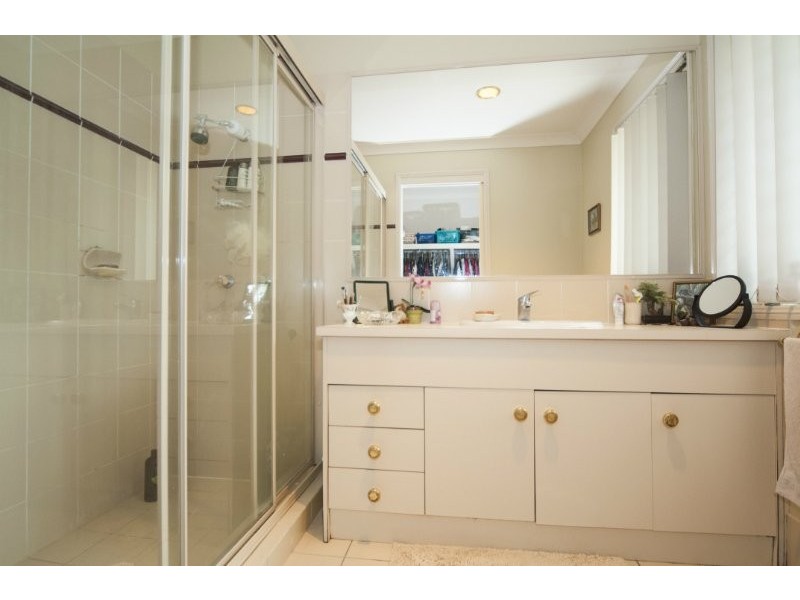 2 Wardley Drive, Parkwood QLD 4214