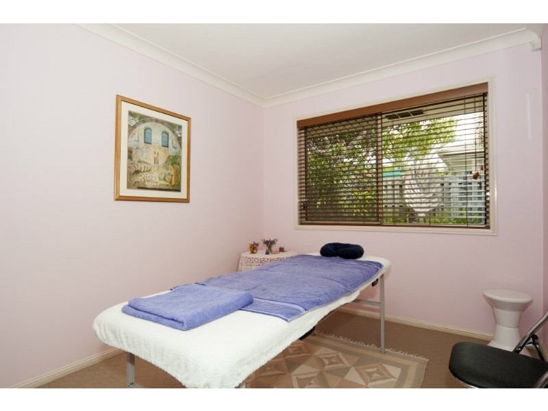 2 Wardley Drive, Parkwood QLD 4214