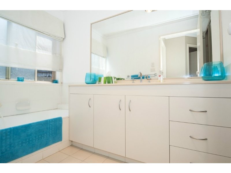 50 Zoeller Drive, Parkwood QLD 4214