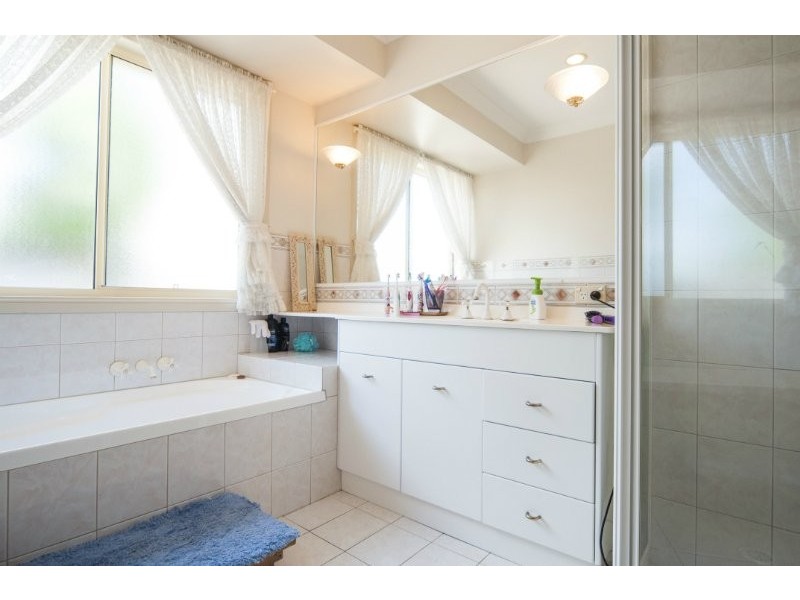 3 Castle Rock Street, Parkwood QLD 4214