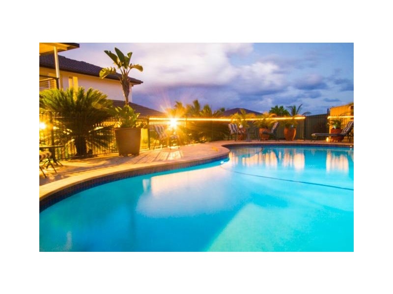 6 Rebbechi Court, Parkwood QLD 4214