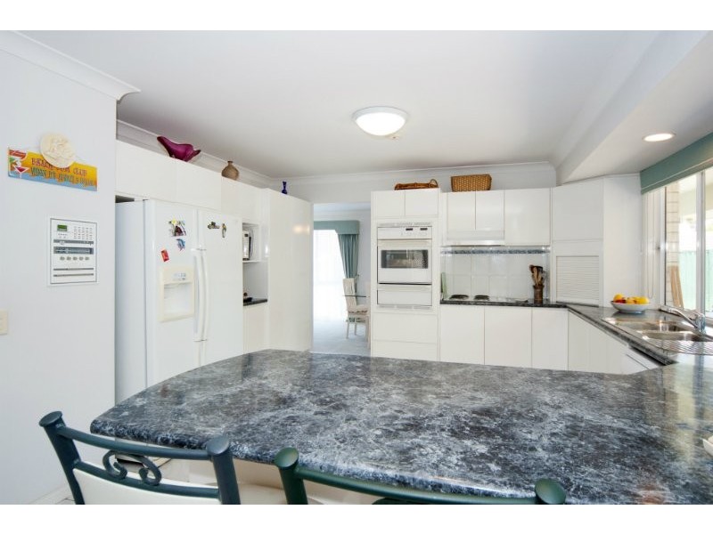 6 Rebbechi Court, Parkwood QLD 4214