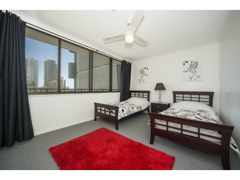 34/2940 Gold Coast Highway, Surfers Paradise QLD 4217