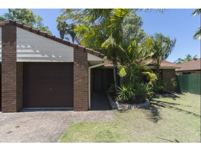 1/18 Morinda Way, Labrador QLD 4215