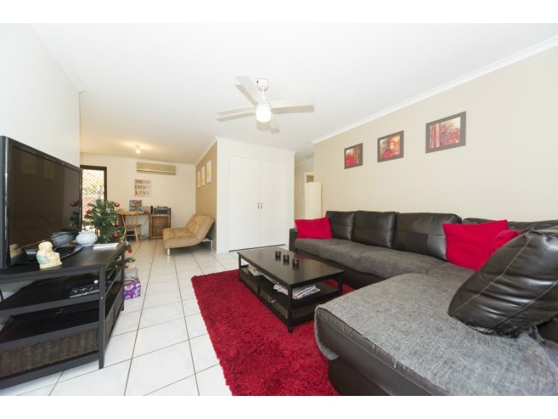 1/18 Morinda Way, Labrador QLD 4215