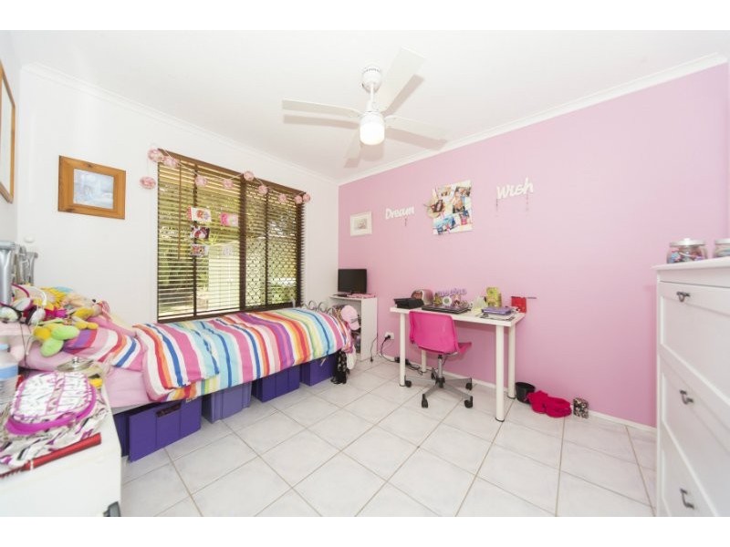 1/18 Morinda Way, Labrador QLD 4215