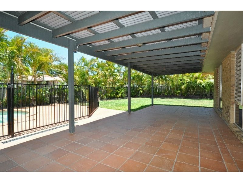 18 Castle Rock Street, Parkwood QLD 4214