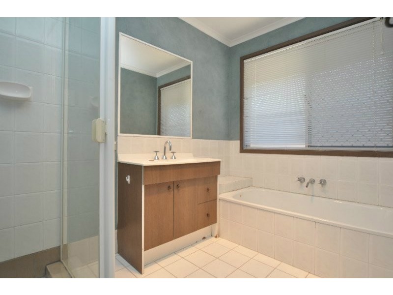 18 Castle Rock Street, Parkwood QLD 4214