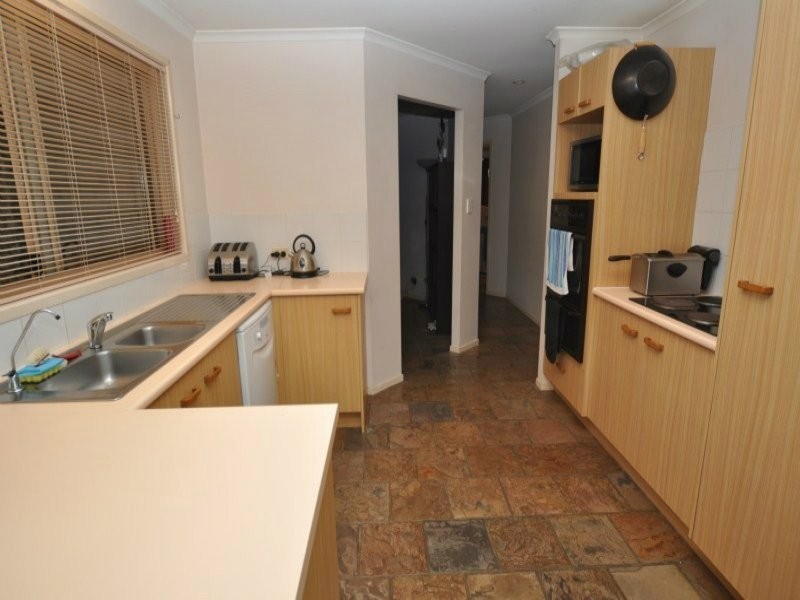 5 Errol Flynn Court, Parkwood QLD 4214