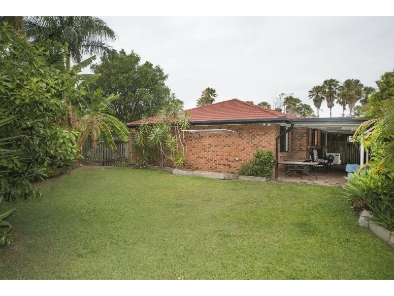 15/16 Telopea Street, Labrador QLD 4215