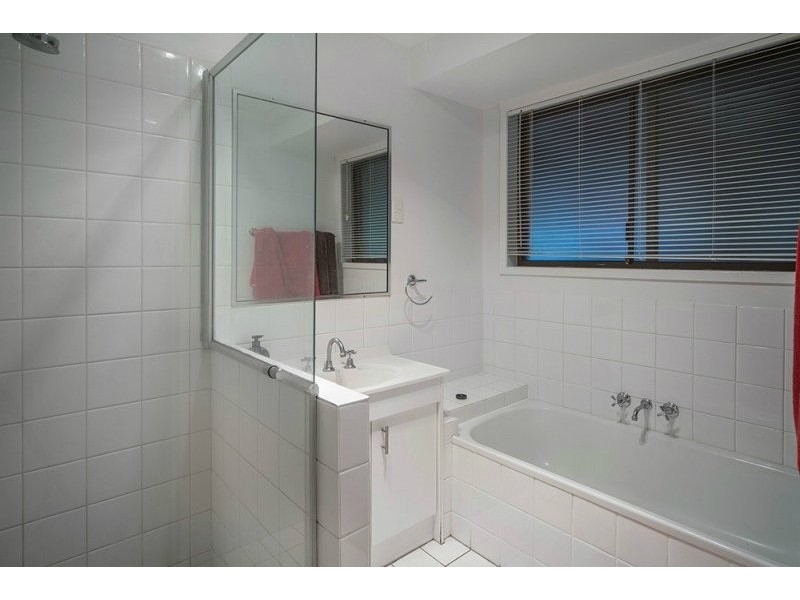 15/16 Telopea Street, Labrador QLD 4215