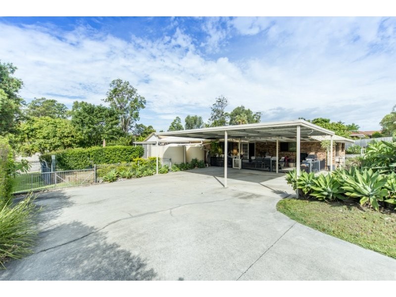 77 Macquarie Avenue, Molendinar QLD 4214