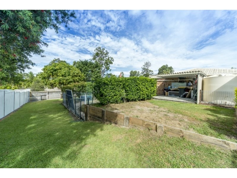 77 Macquarie Avenue, Molendinar QLD 4214